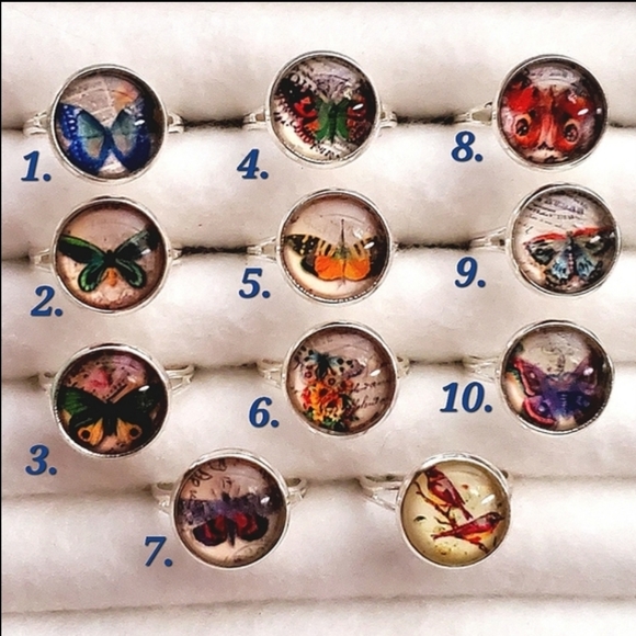 Choice of 11 vintage butterfly 🦋 12mm glass cabachon adjustable rings. - Picture 5 of 5